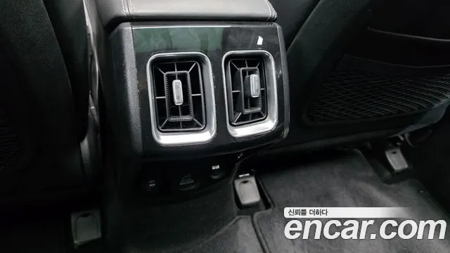Kia Sorento Sorento 4-е поколение Бензин 2.5T 2WD — Фото автомобиля 8