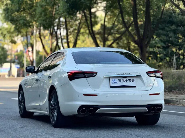 Maserati Ghibli — Фото автомобиля 5