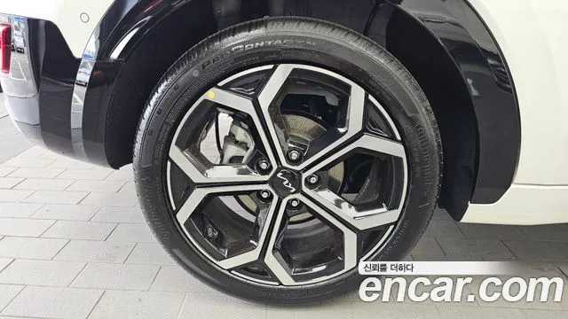 Kia Niro The All New Niro Signature — Фото автомобиля 5