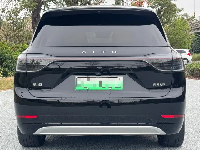 Aito M9 — Фото автомобиля 5