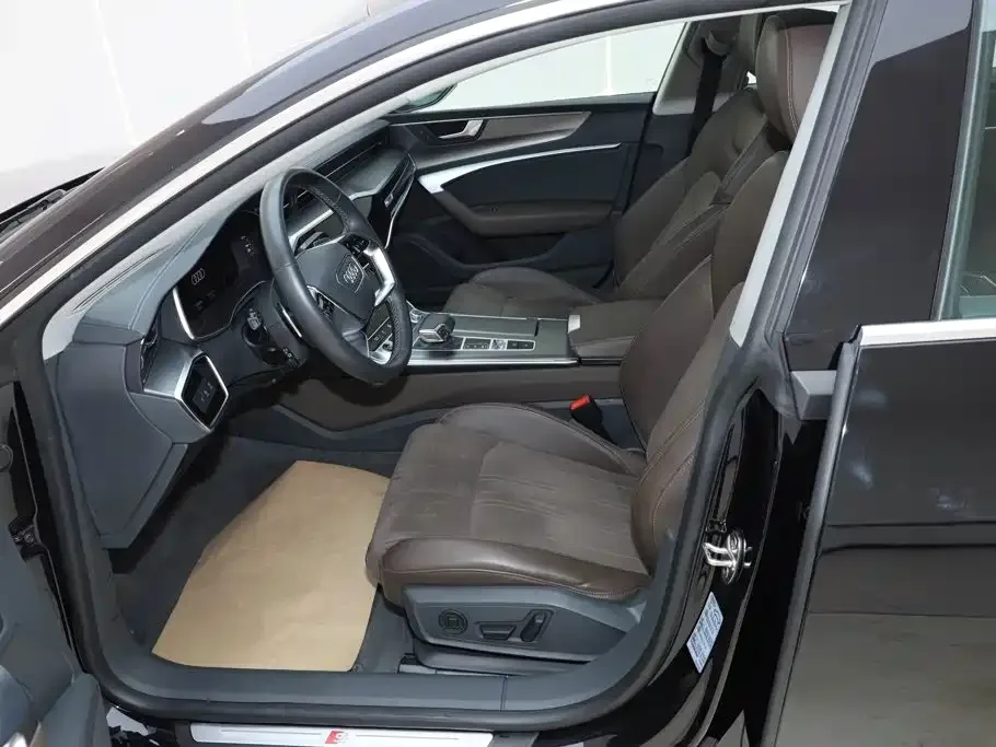 Audi Audi A7L 2024 45TFSI S-line Dream Edition Crystal Package — Фото автомобиля 16