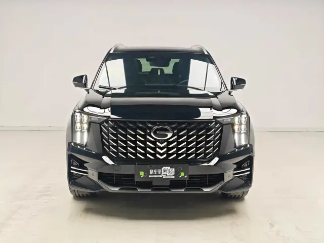 GAC Trumpchi GS8 — Фото автомобиля 2