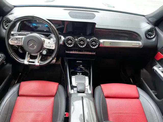 Mercedes-Benz GLB AMG — Фото автомобиля 9