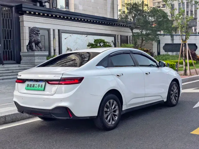 Geely Geometry A — Фото автомобиля 9