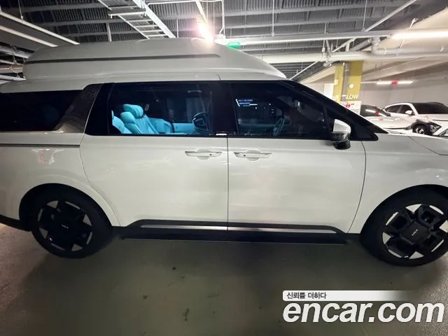 Kia Carnival Generation 4 — Фото автомобиля 3