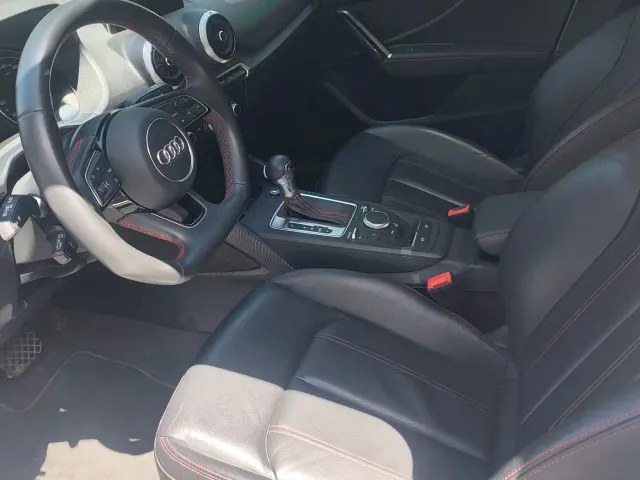 Audi Q2L — Фото автомобиля 6