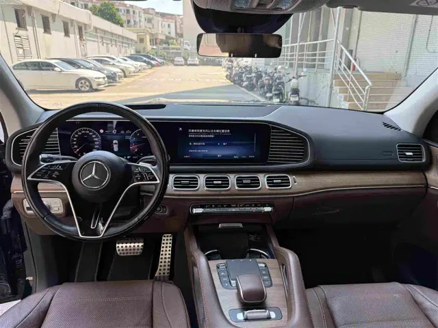 Mercedes-Benz GLS-Class — Фото автомобиля 11