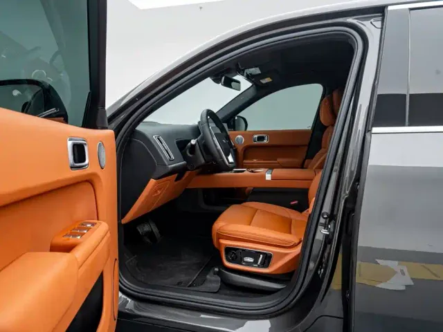 Li Auto L7 — Фото автомобиля 30