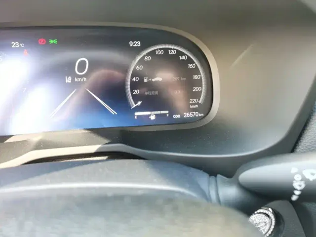 Toyota RAV4 — Фото автомобиля 4