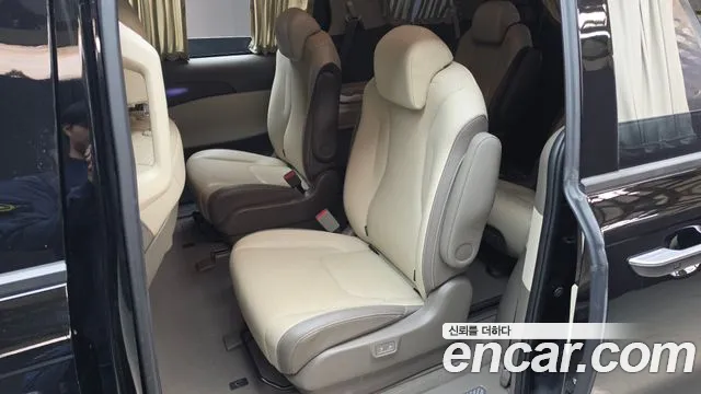 Kia Carnival 4th Gen — Фото автомобиля 16
