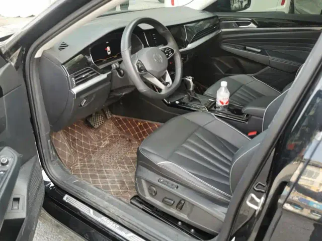 Volkswagen Passat — Фото автомобиля 9