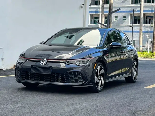 Фотография автомобиля — Volkswagen Golf GTI