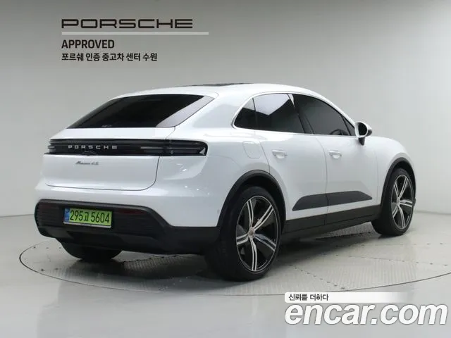 Porsche Macan Electric — Фото автомобиля 2