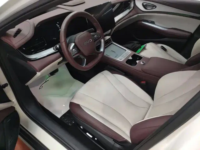 BYD Seal 07 DM-i — Фото автомобиля 14