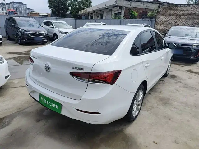 Buick Excelle — Фото автомобиля 6