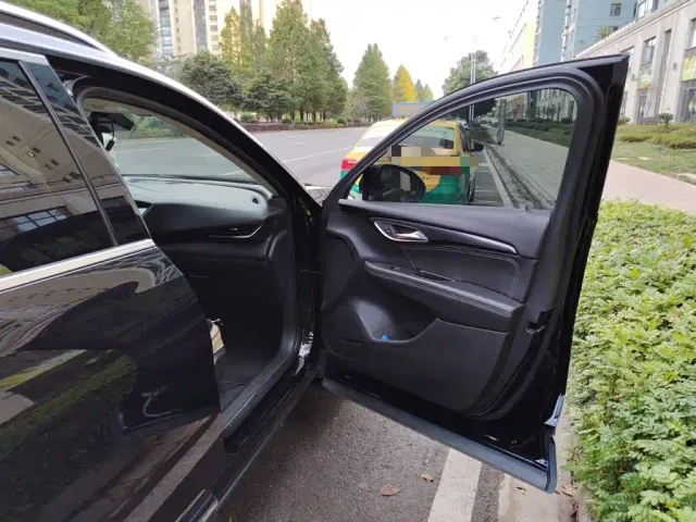 Buick Envision Plus — Фото автомобиля 19