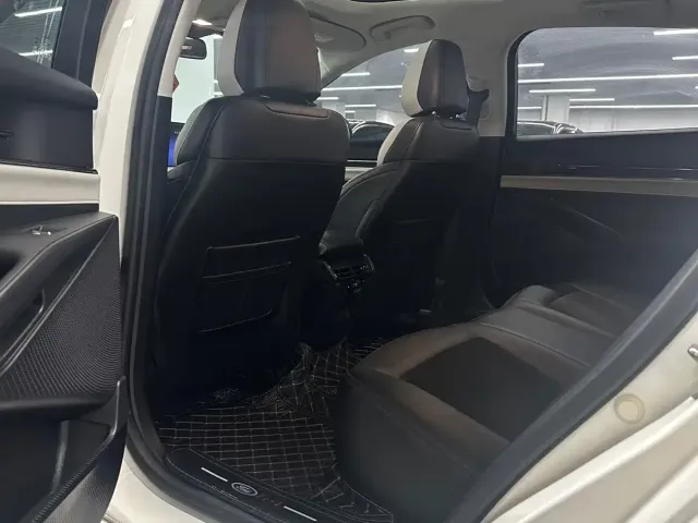 Ford Mondeo — Фото автомобиля 6