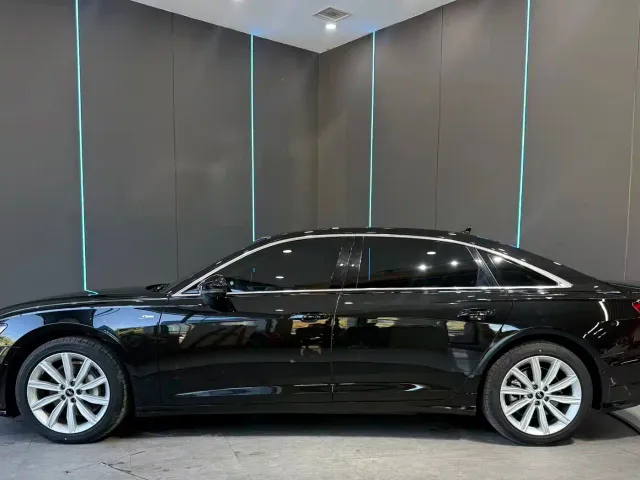 Audi A6L — Фото автомобиля 4