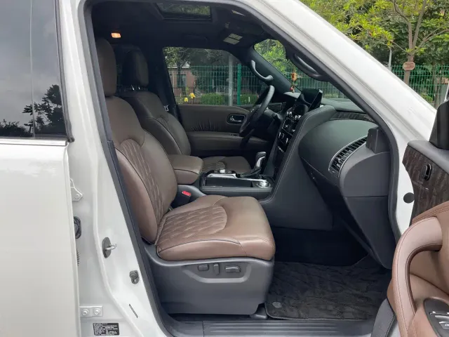 Nissan Patrol — Фото автомобиля 7