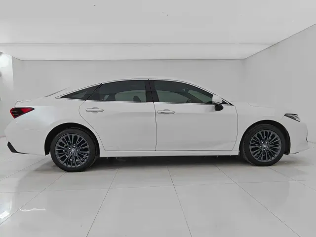 Toyota Avalon — Фото автомобиля 7