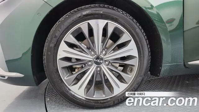 Kia K8 Hybrid — Фото автомобиля 5
