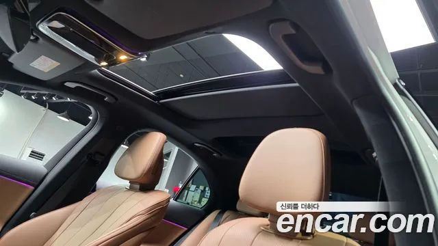 Mercedes-Benz E-Class — Фото автомобиля 20