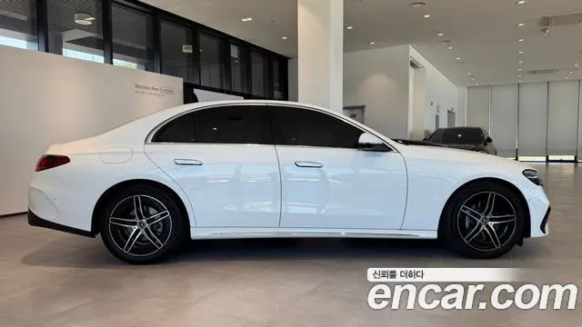 Mercedes-Benz E-Class — Фото автомобиля 9