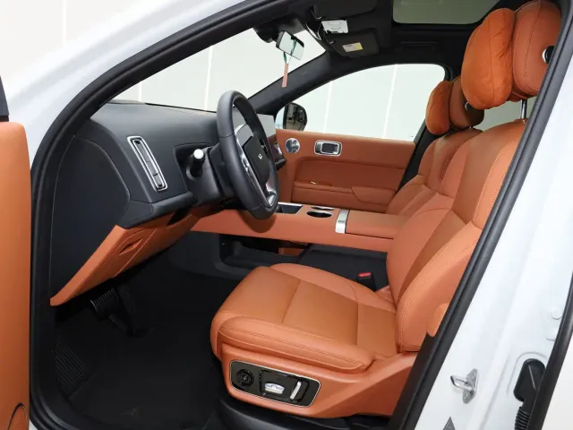 Li Auto L7 — Фото автомобиля 26