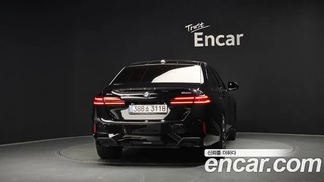 BMW 5-Series 5 серия (G60) 530i xDrive M Sport Pro Special Edition — Фото автомобиля 4