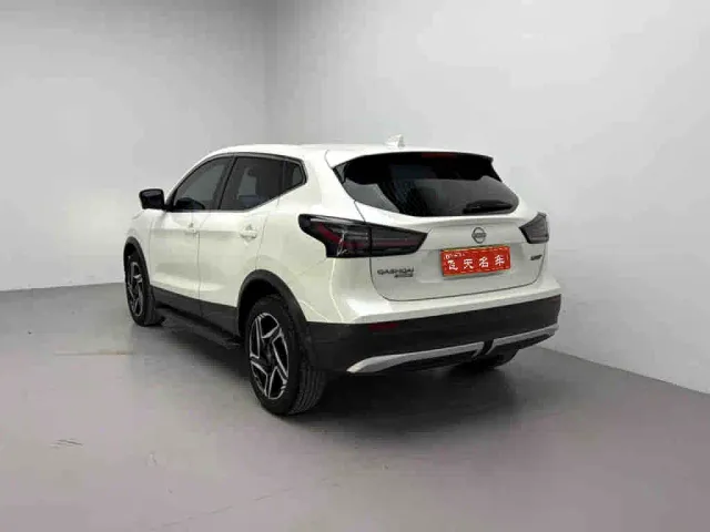 Nissan Qashqai — Фото автомобиля 5