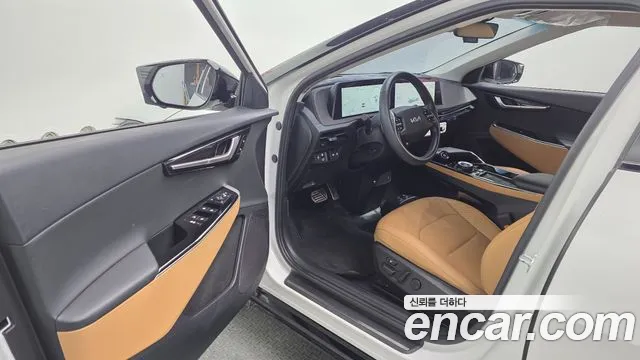 Kia EV6 — Фото автомобиля 10