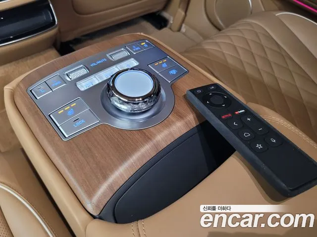 Genesis G80 Electrified G80 (RG3) — Фото автомобиля 14