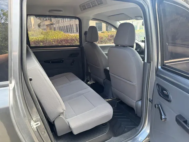 Wuling Hongguang — Фото автомобиля 10