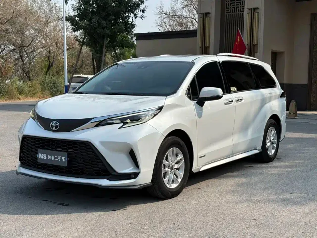 Фотография автомобиля — Toyota Granvia