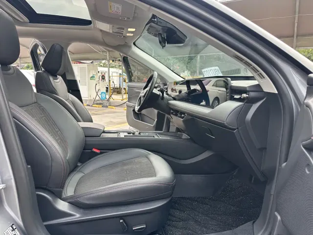 Ford Mondeo — Фото автомобиля 10