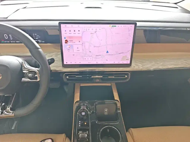 GAC Trumpchi E8 — Фото автомобиля 12