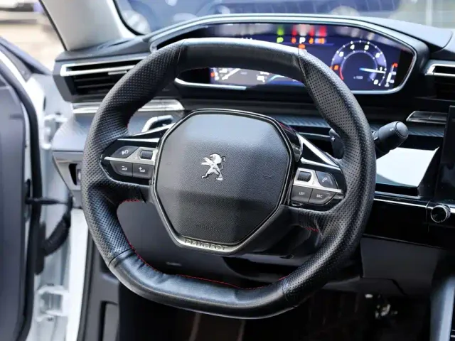 Peugeot 508 — Фото автомобиля 23