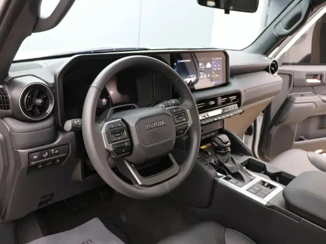 Toyota Prado — Фото автомобиля 13