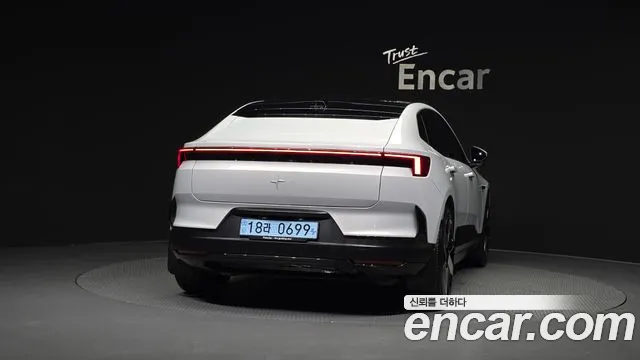 Polestar Polestar 4 — Фото автомобиля 3
