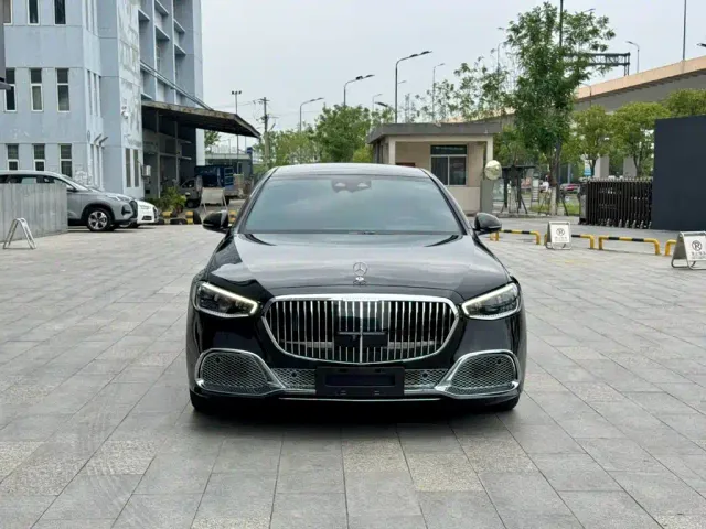 Mercedes-Benz S-Class — Фото автомобиля 2