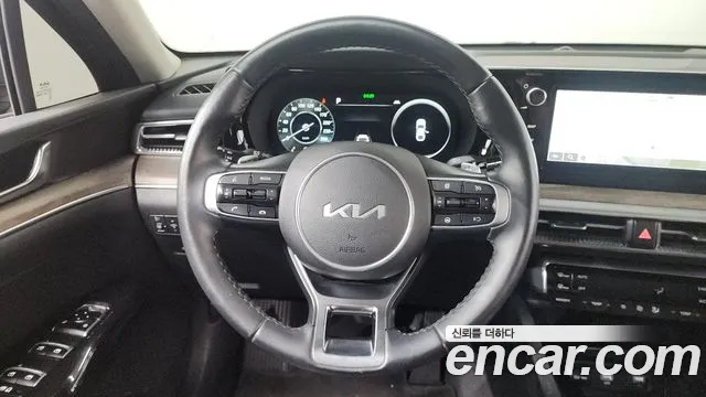 Kia K5 Generation 3 — Фото автомобиля 20
