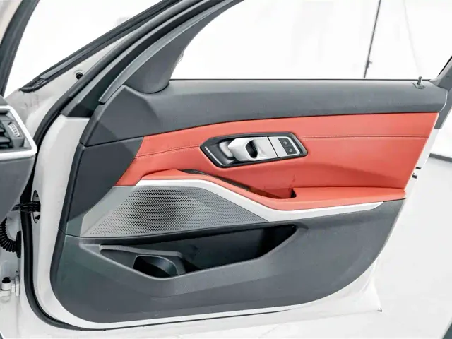 BMW 3 Series — Фото автомобиля 13