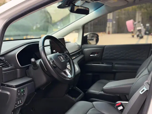 Honda Elysion — Фото автомобиля 13
