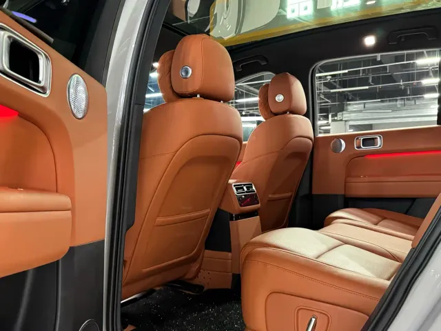 Li Auto L6 — Фото автомобиля 13