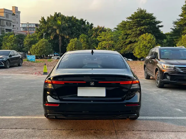 Honda Accord — Фото автомобиля 8