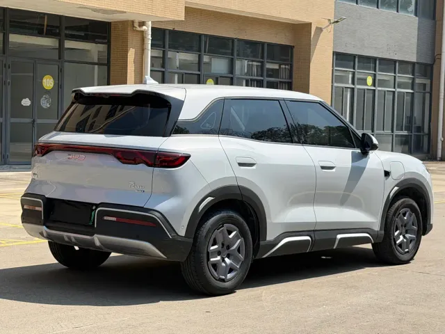 BYD Yuan UP — Фото автомобиля 11