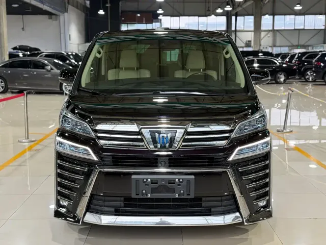 Toyota Vellfire — Фото автомобиля 2