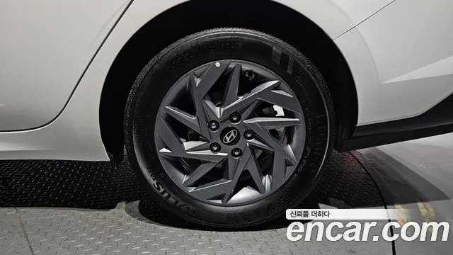 Hyundai Avante — Фото автомобиля 6