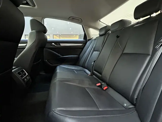 Honda Accord — Фото автомобиля 14