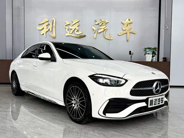 Mercedes-Benz C-Class — Фото автомобиля 3